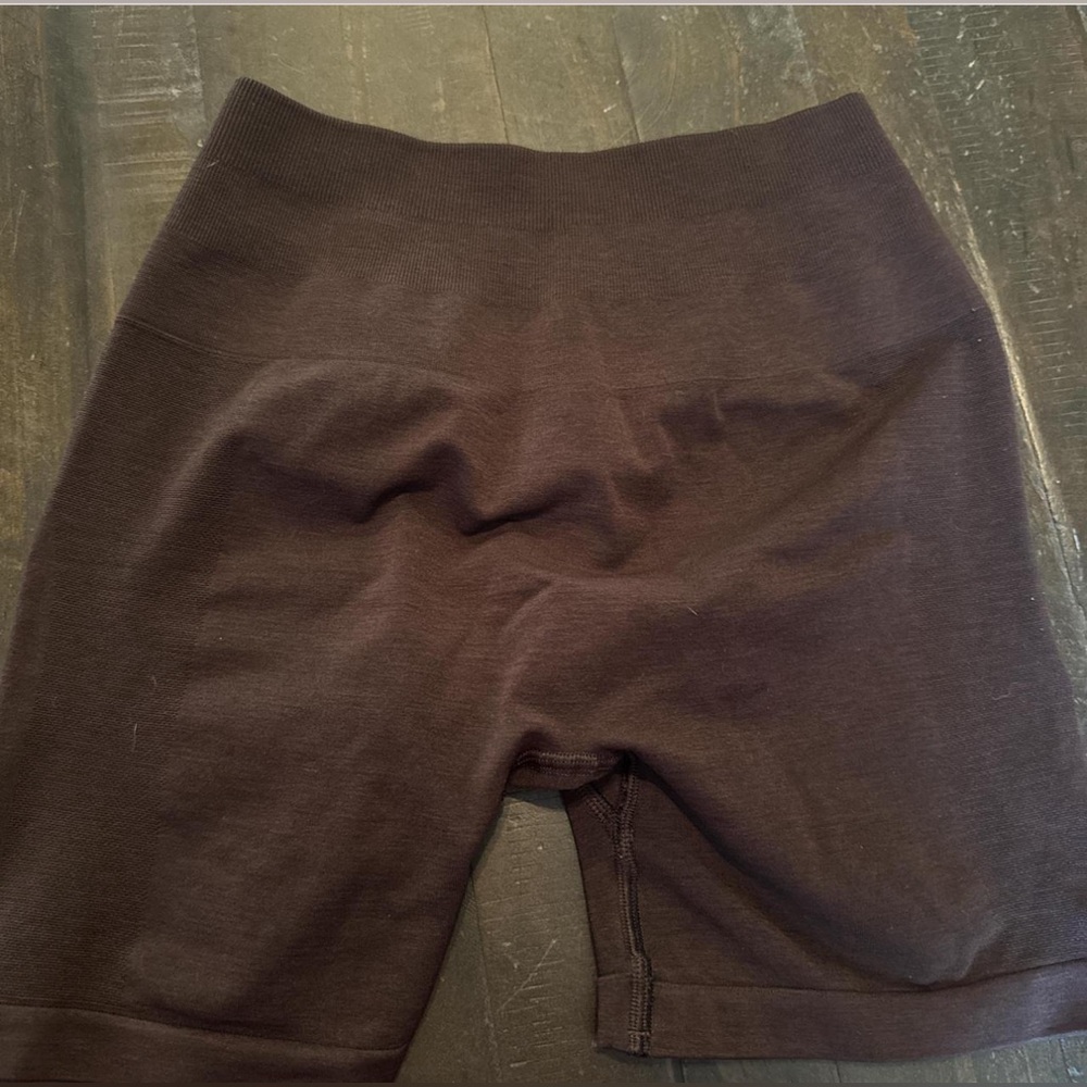 ALPHALETE SHORTS SIZE SMALL IN BROWN